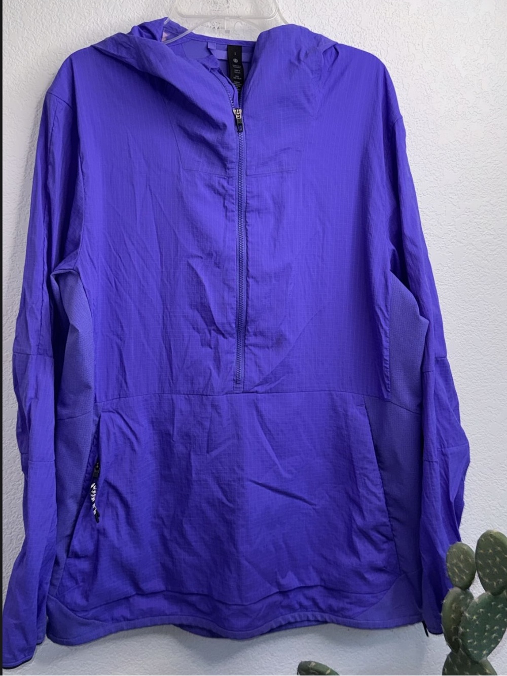 Lululemon packable anorak windbreaker size small
